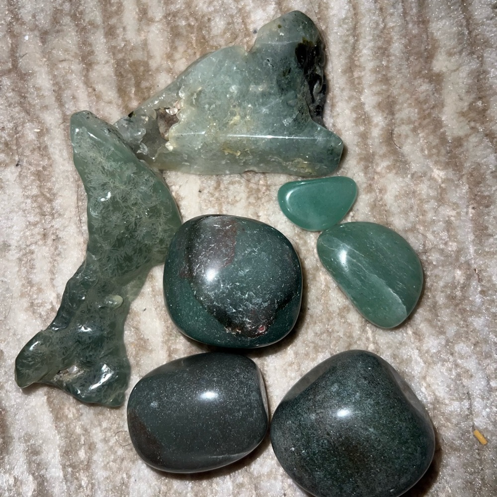 Green Crystals - 7 pieces